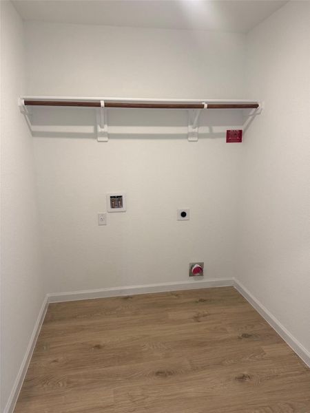 Spacious, unfurnished interior of a new home in Midtown Reserve, College Station (Image 12).