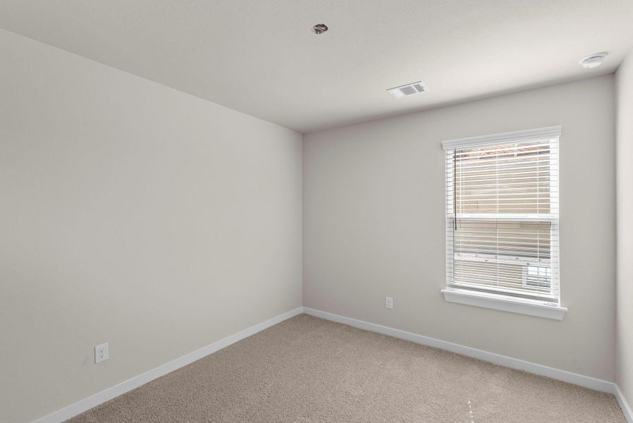 Spacious, unfurnished interior of a new home in Morton Creek Ranch, Katy (Image 20).