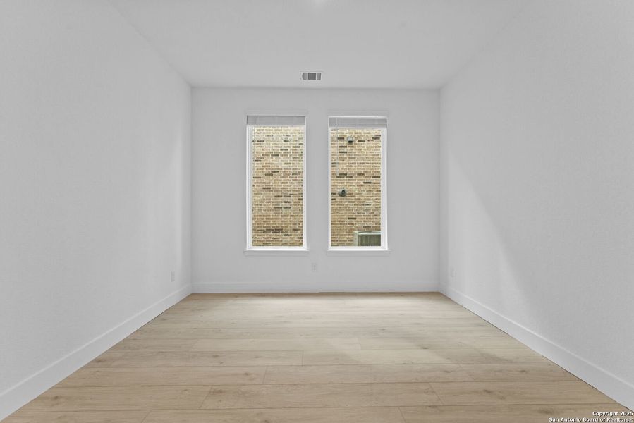 Spacious, unfurnished interior of a new home in , New Braunfels (Image 33).