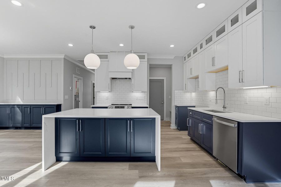 304 King Charles Unit 1-54 304 King Charles Unit 1-54