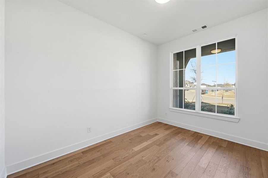 Spacious, unfurnished interior of a new home in Sonoma Verde, McLendon-Chisholm (Image 12).