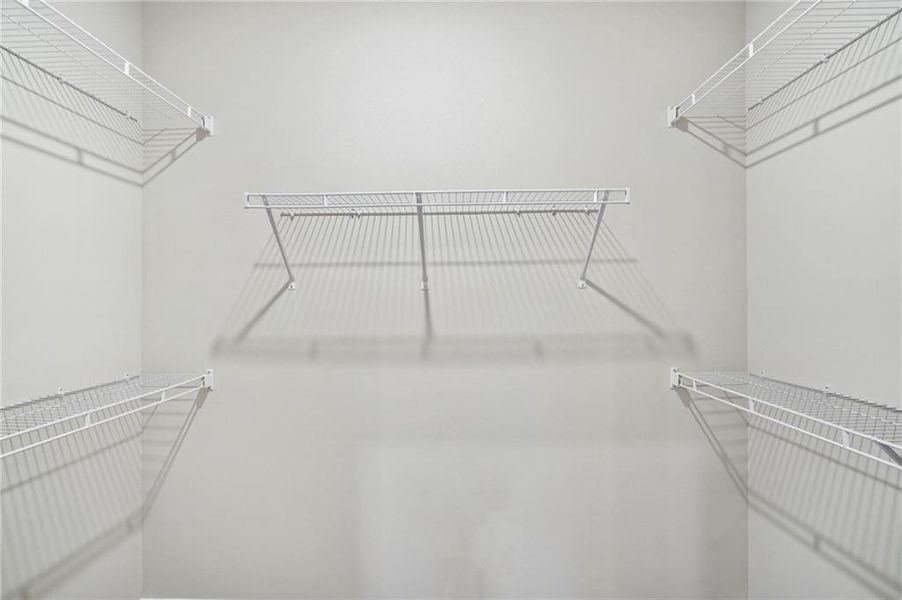 Spacious, unfurnished interior of a new home in Aberdeen, Hoschton (Image 39).