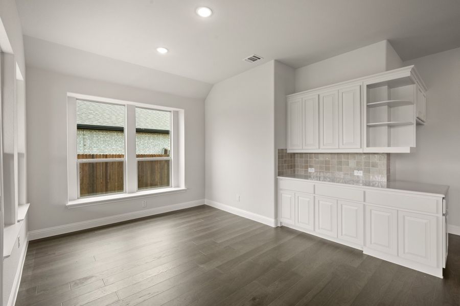 Spacious, unfurnished interior of a new home in Redden Farms, Midlothian (Image 16). Spacious, unfurnished interior of a new home in Redden Farms, Midlothian (Image 16).
