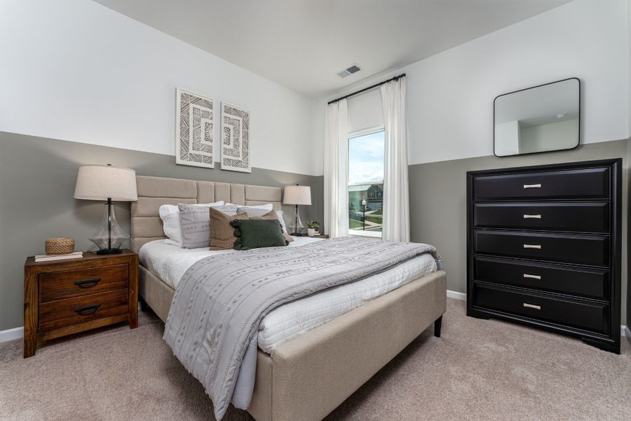 Furnished interior view inside a new home in Cantigny Park, Clarksville (Image 15).