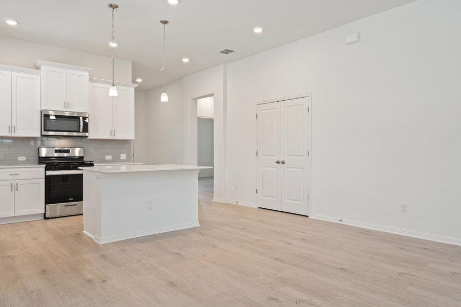 Not the actual home. Representative photo of a completed home of the same plan. Features will vary. Please confirm details with the New Home Consultant Not the actual home. Representative photo of a completed home of the same plan. Features will vary. Please confirm details with the New Home Consultant