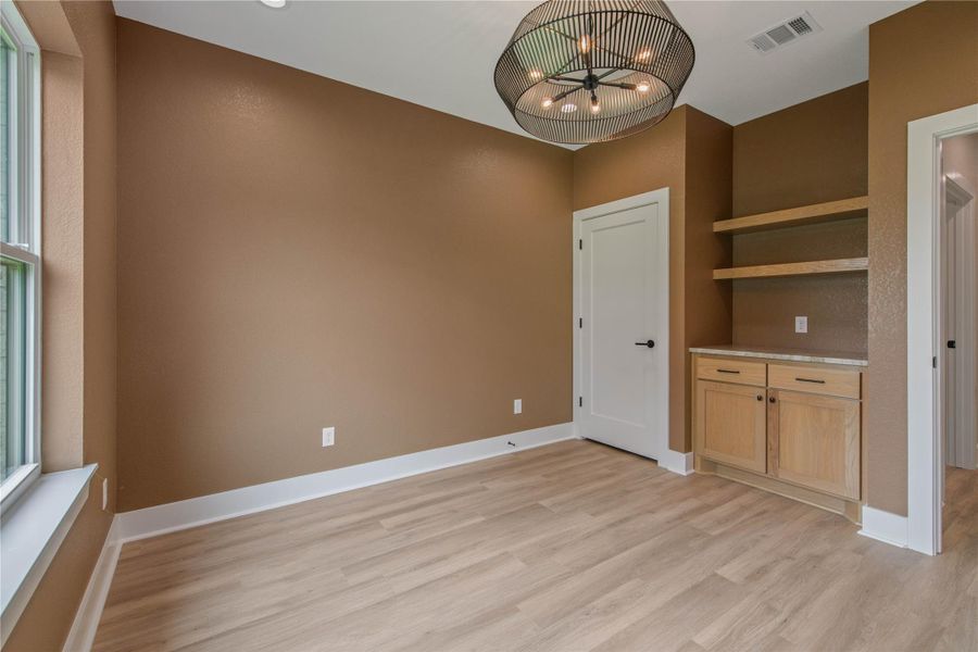 Spacious, unfurnished interior of a new home in , College Station (Image 19).