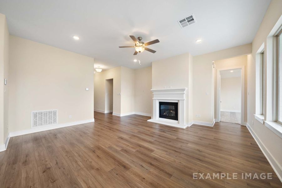Representative unfurnished interior of a home built from the The Diana by Davidson Homes LLC in Lago Mar, Texas City (Image 28).