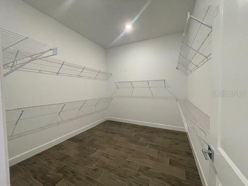 Spacious, unfurnished interior of a new home in Del Webb Catalina, Lakewood Ranch (Image 18).