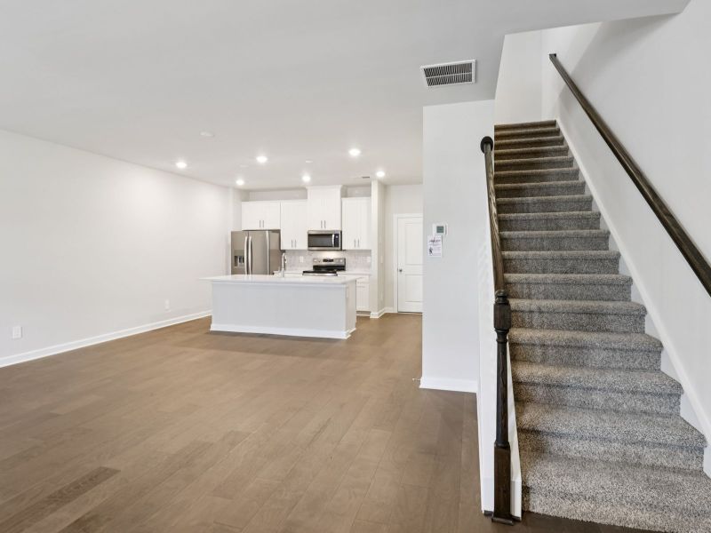 Step inside the open-concept Lancaster floorplan. Step inside the open-concept Lancaster floorplan.