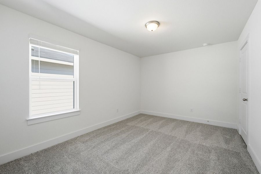 Spacious, unfurnished interior of a new home in Red Hawk Landing, San Antonio (Image 58).