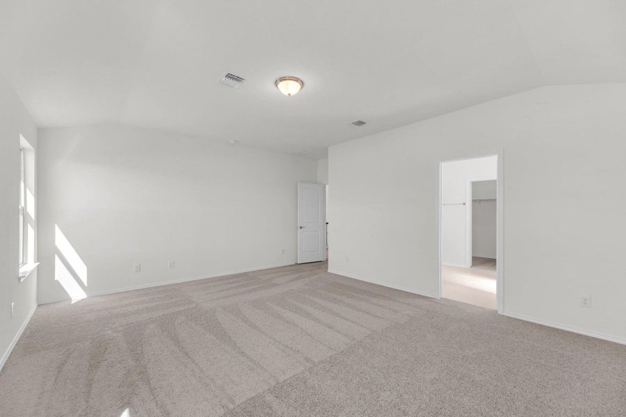 Spacious, unfurnished interior of a new home in Salerno - Heritage Collection, Round Rock (Image 32).