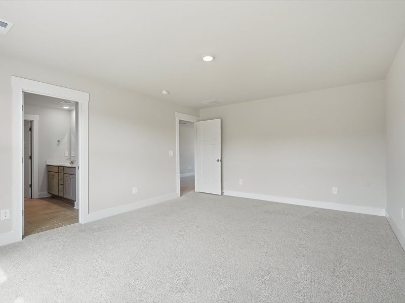 Spacious, unfurnished interior of a new home in Crossing at Abner Creek, Greer (Image 17). Spacious, unfurnished interior of a new home in Crossing at Abner Creek, Greer (Image 17).