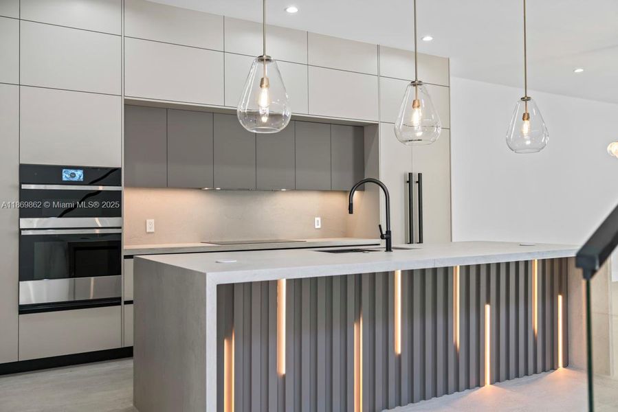 Furnished interior view inside a new home in , Fort Lauderdale (Image 13).