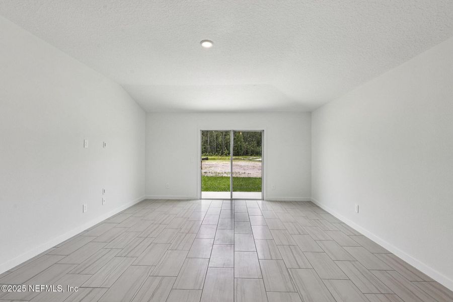 Spacious, unfurnished interior of a new home in Kings Preserve, Jacksonville (Image 27). Spacious, unfurnished interior of a new home in Kings Preserve, Jacksonville (Image 27).