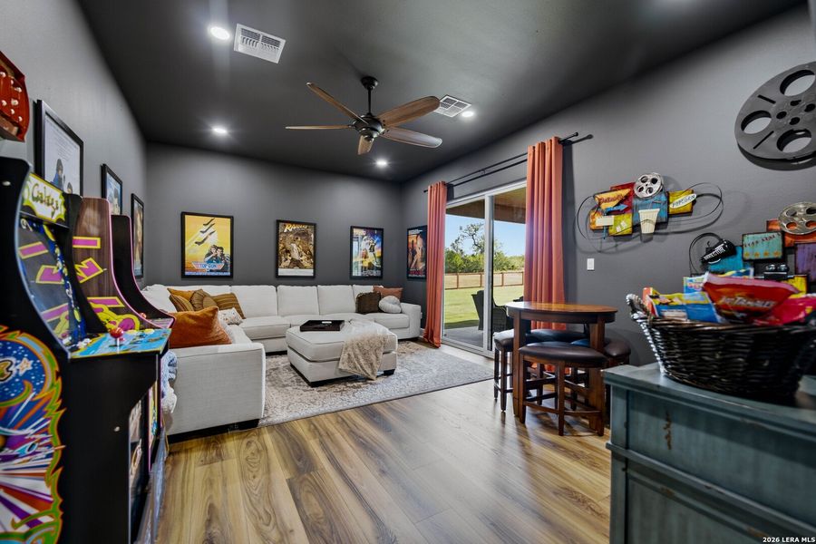 Furnished interior view inside a new home in , Runge (Image 24).