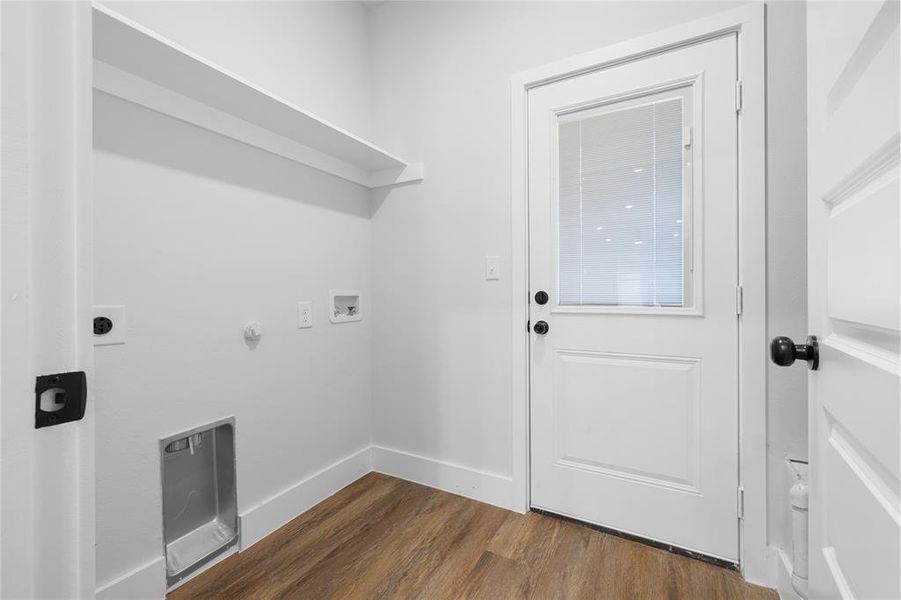 Spacious, unfurnished interior of a new home in , Mabank (Image 20). Spacious, unfurnished interior of a new home in , Mabank (Image 20).