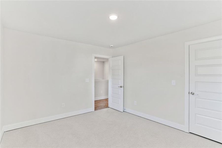 Spacious, unfurnished interior of a new home in Waters Edge, Mansfield (Image 17).