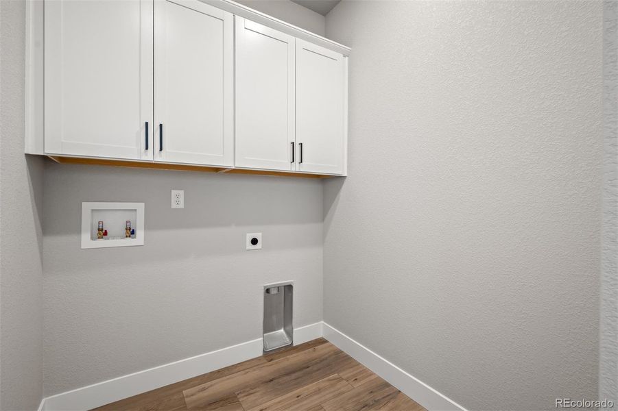 Spacious, unfurnished interior of a new home in Trailside at Cottonwood Creek, Colorado Springs (Image 25).