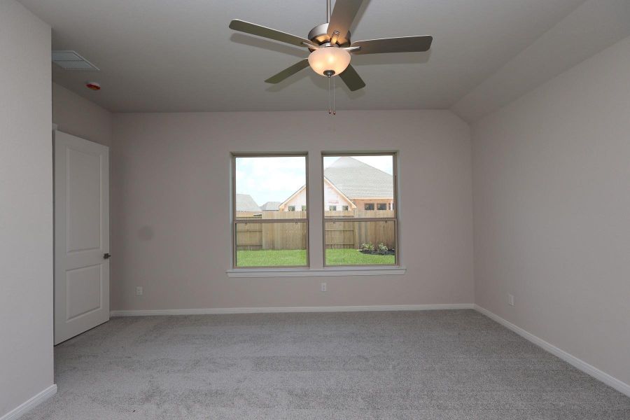 Spacious, unfurnished interior of a new home in Escondido - Retreat Collection, Magnolia (Image 3).