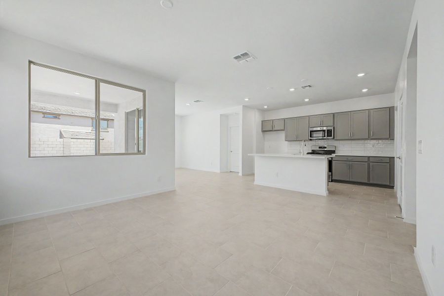 Spacious, unfurnished interior of a new home in Frontera, Surprise (Image 9). Spacious, unfurnished interior of a new home in Frontera, Surprise (Image 9).