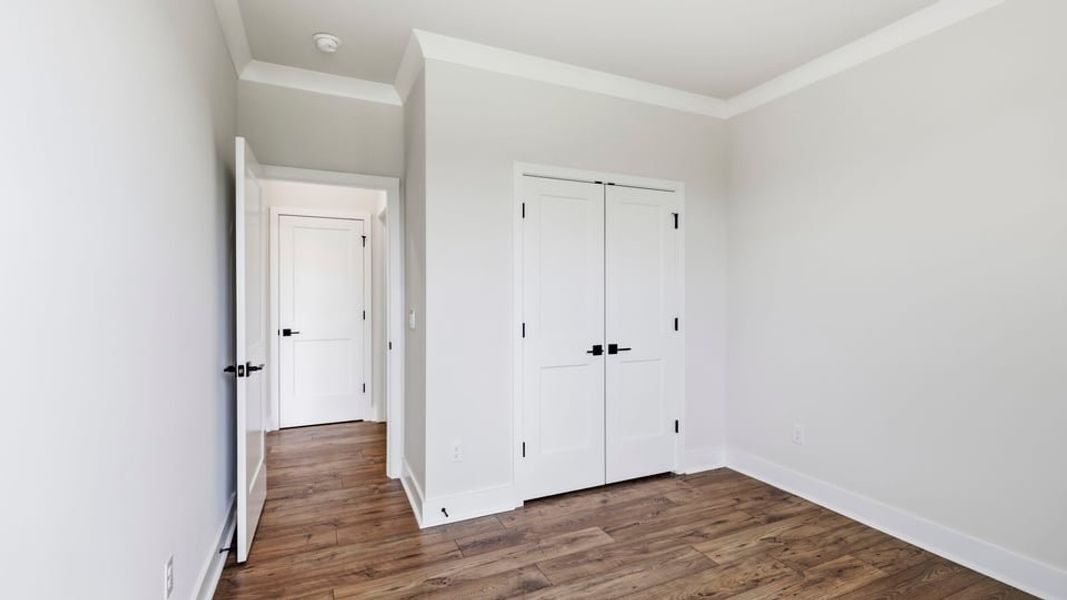 Spacious, unfurnished interior of a new home in Sunset Summits, Spartanburg (Image 22).