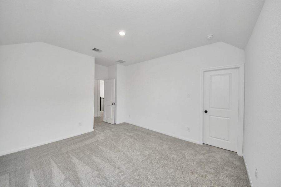 Spacious, unfurnished interior of a new home in , Katy (Image 23).