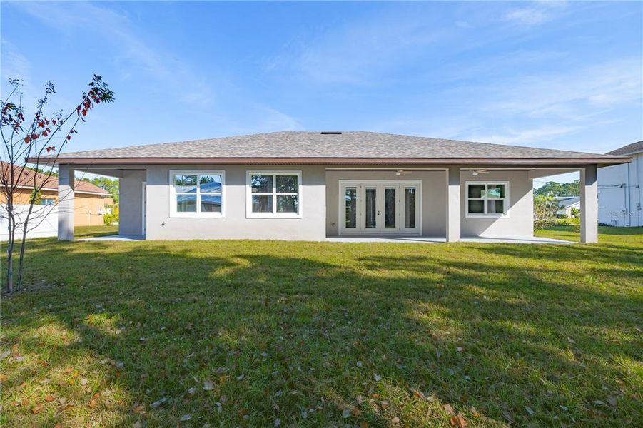 Exterior details and patio area of a home in , Palm Coast (Image 4).