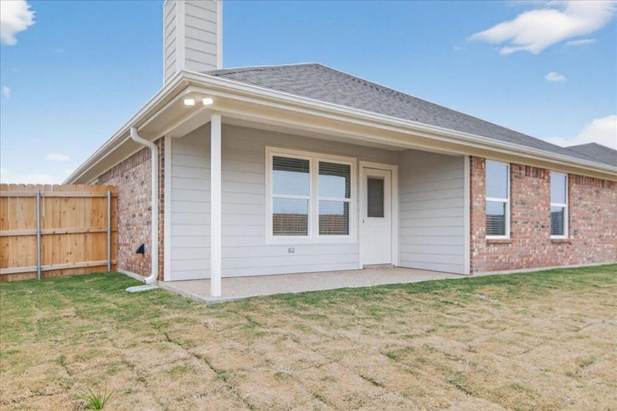 Exterior details and patio area of a home in , Waco (Image 3).