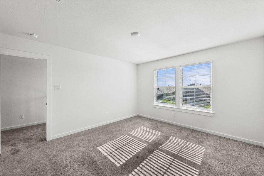Spacious, unfurnished interior of a new home in Summerview, Fulshear (Image 17). Spacious, unfurnished interior of a new home in Summerview, Fulshear (Image 17).