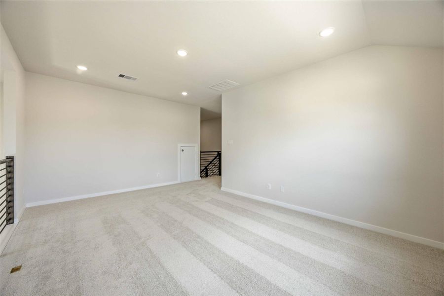 Spacious, unfurnished interior of a new home in Pine Rock Estates, Conroe (Image 19). Spacious, unfurnished interior of a new home in Pine Rock Estates, Conroe (Image 19).