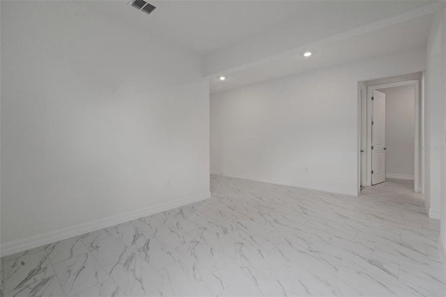 Spacious, unfurnished interior of a new home in Turnleaf, Punta Gorda (Image 19). Spacious, unfurnished interior of a new home in Turnleaf, Punta Gorda (Image 19).