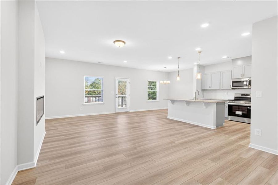 Spacious, unfurnished interior of a new home in Franklin Manor, Lawrenceville (Image 22).