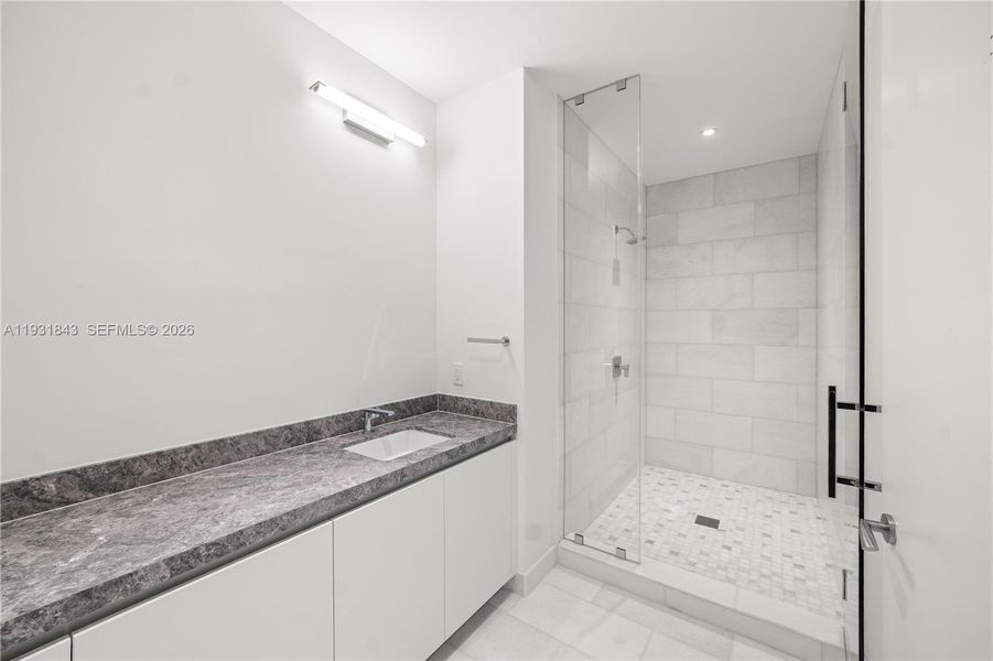 Furnished interior view inside a new home in Una Residences, Miami (Image 7).