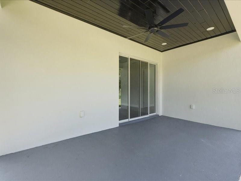 Exterior details and patio area of a home in , Winter Haven (Image 29).