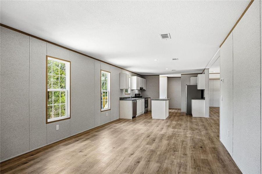 Spacious, unfurnished interior of a new home in , Interlachen (Image 15).