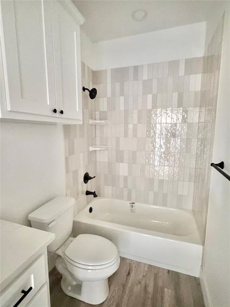 Furnished interior view inside a new home in , Weatherford (Image 10).