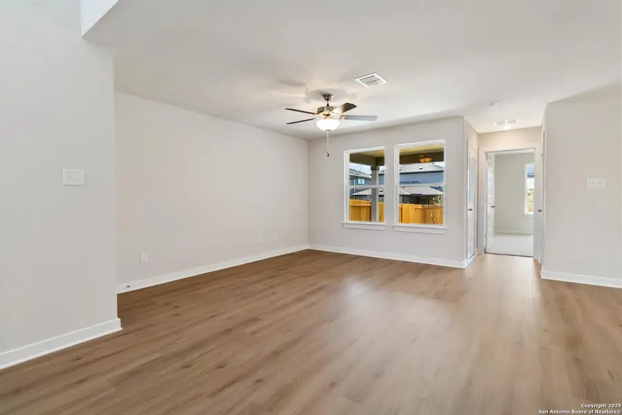 Spacious, unfurnished interior of a new home in Willow Point, San Antonio (Image 23). Spacious, unfurnished interior of a new home in Willow Point, San Antonio (Image 23).