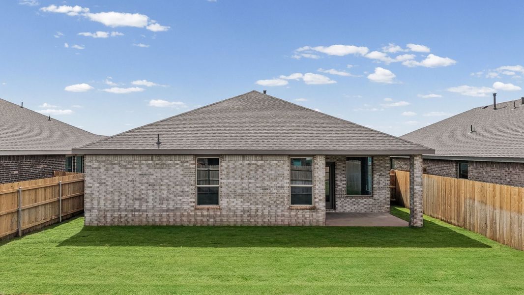 Exterior details and patio area of a home in Overlook West, Wolfforth (Image 4).