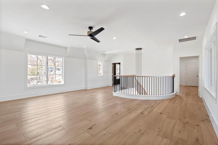 Spacious, unfurnished interior of a new home in , Dallas (Image 21).