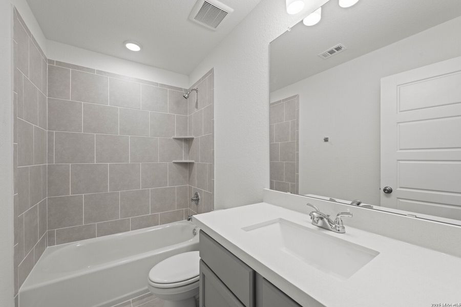 Furnished interior view inside a new home in Arroyo Ranch, Seguin (Image 5).