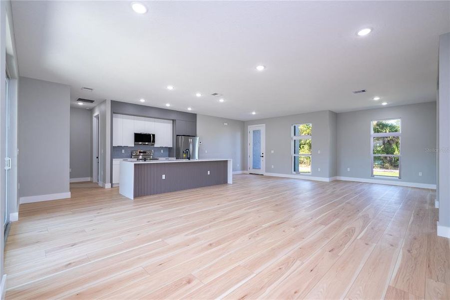 Spacious, unfurnished interior of a new home in , Port Charlotte (Image 55). Spacious, unfurnished interior of a new home in , Port Charlotte (Image 55).
