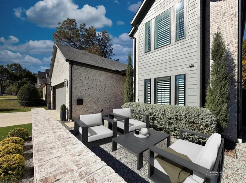 Exterior details and patio area of a home in , Dallas (Image 3).