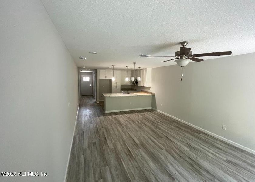 Spacious, unfurnished interior of a new home in , Jacksonville (Image 17).