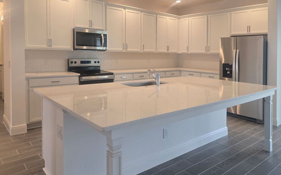 Modern Open-Concept Kitchen in Central Florida Home