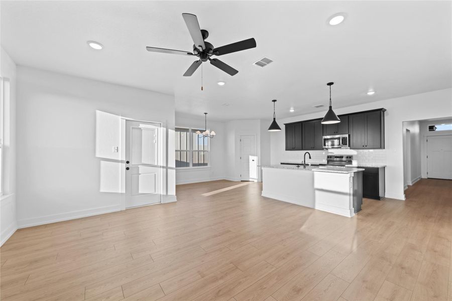 Please Note: These interior photos are not of the actual home but are of a completed one with a similar floor plan. Finishes, features, and layouts may vary. Please Note: These interior photos are not of the actual home but are of a completed one with a similar floor plan. Finishes, features, and layouts may vary.