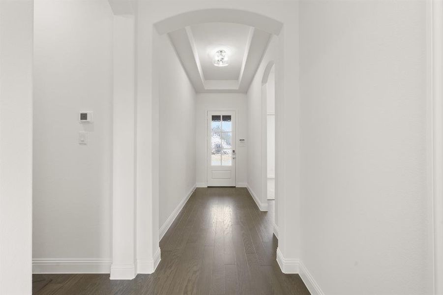 904 Meadowview- Entry-1 904 Meadowview- Entry-1