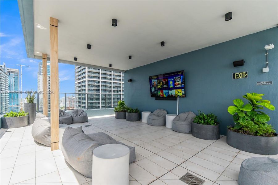 Condo located in Miami, FL showcasing its design and architecture (Image 3). Condo located in Miami, FL showcasing its design and architecture (Image 3).
