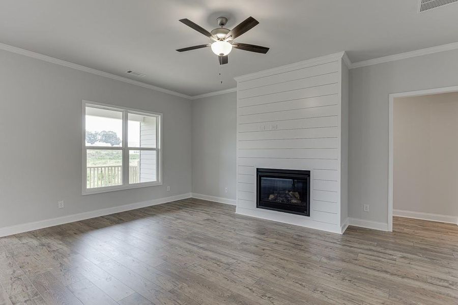 Spacious, unfurnished interior of a new home in , Jefferson (Image 41).
