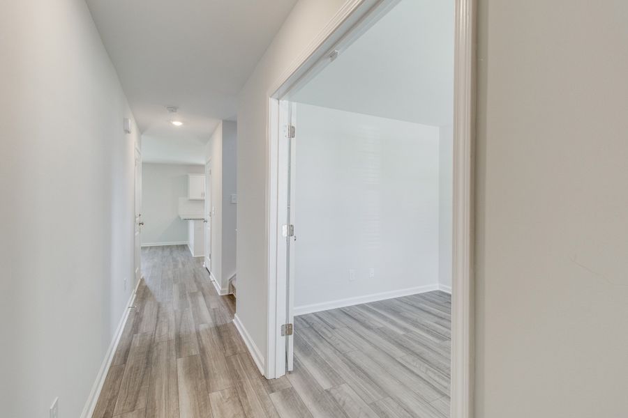 Spacious, unfurnished interior of a new home in Ellington, Elgin (Image 14).