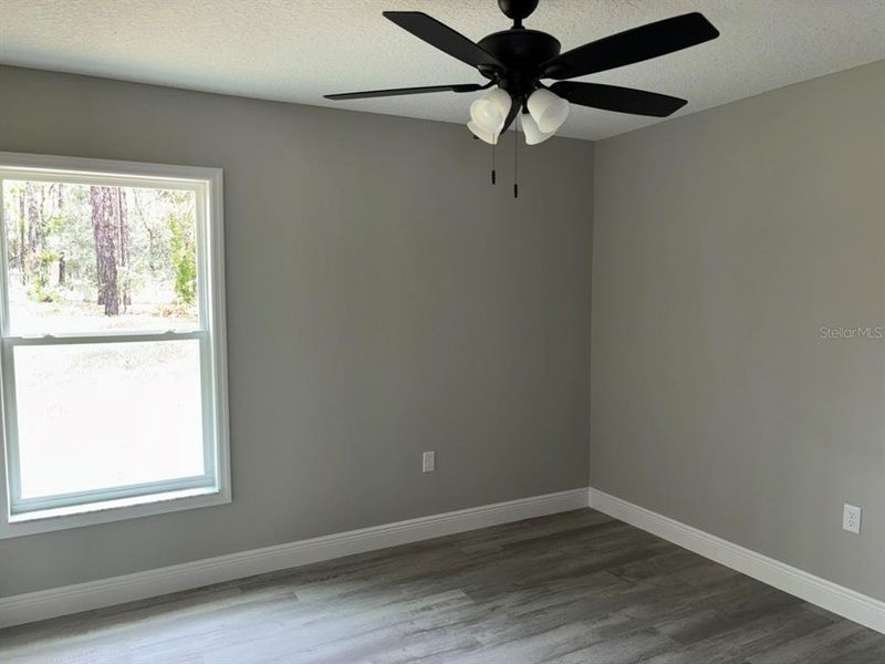 Spacious, unfurnished interior of a new home in , Dunnellon (Image 12).